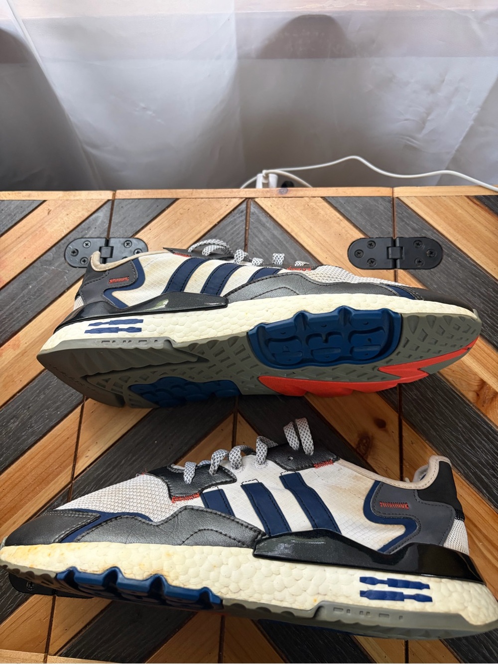 adidas x Star Wars nite joggers r2-d2 Navy, White & Gray Running Sneakers